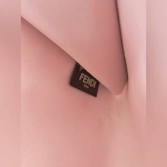 New Fendi Pink Clutch w Tags & Box - Picture 9 of 12